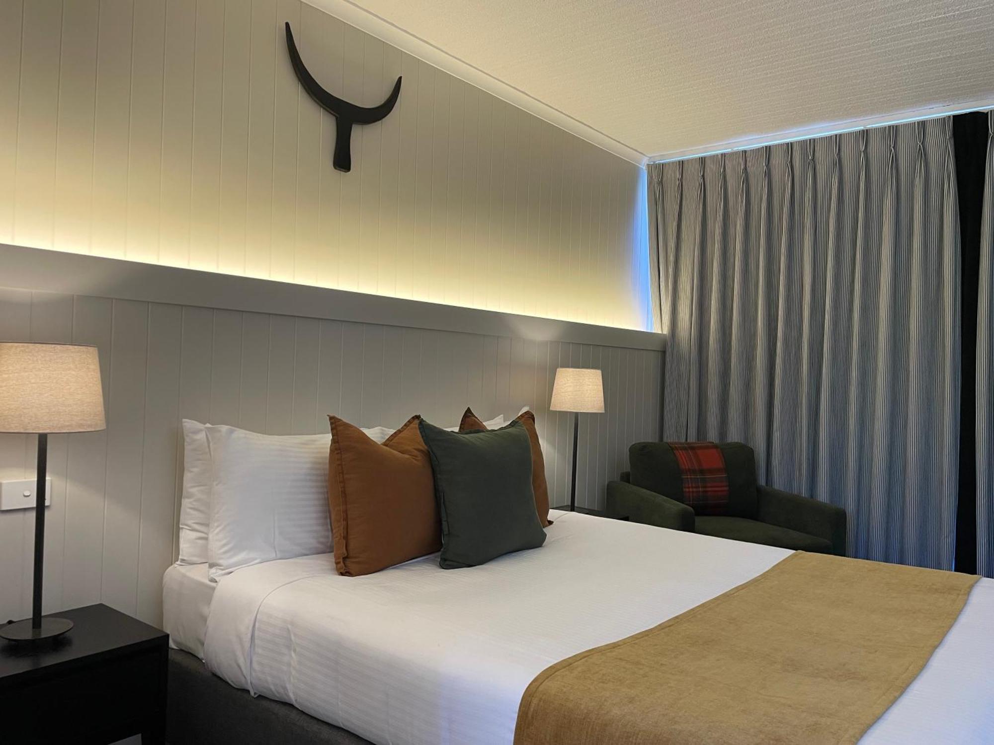 The Black Bull Motel Траралгон Номер фото